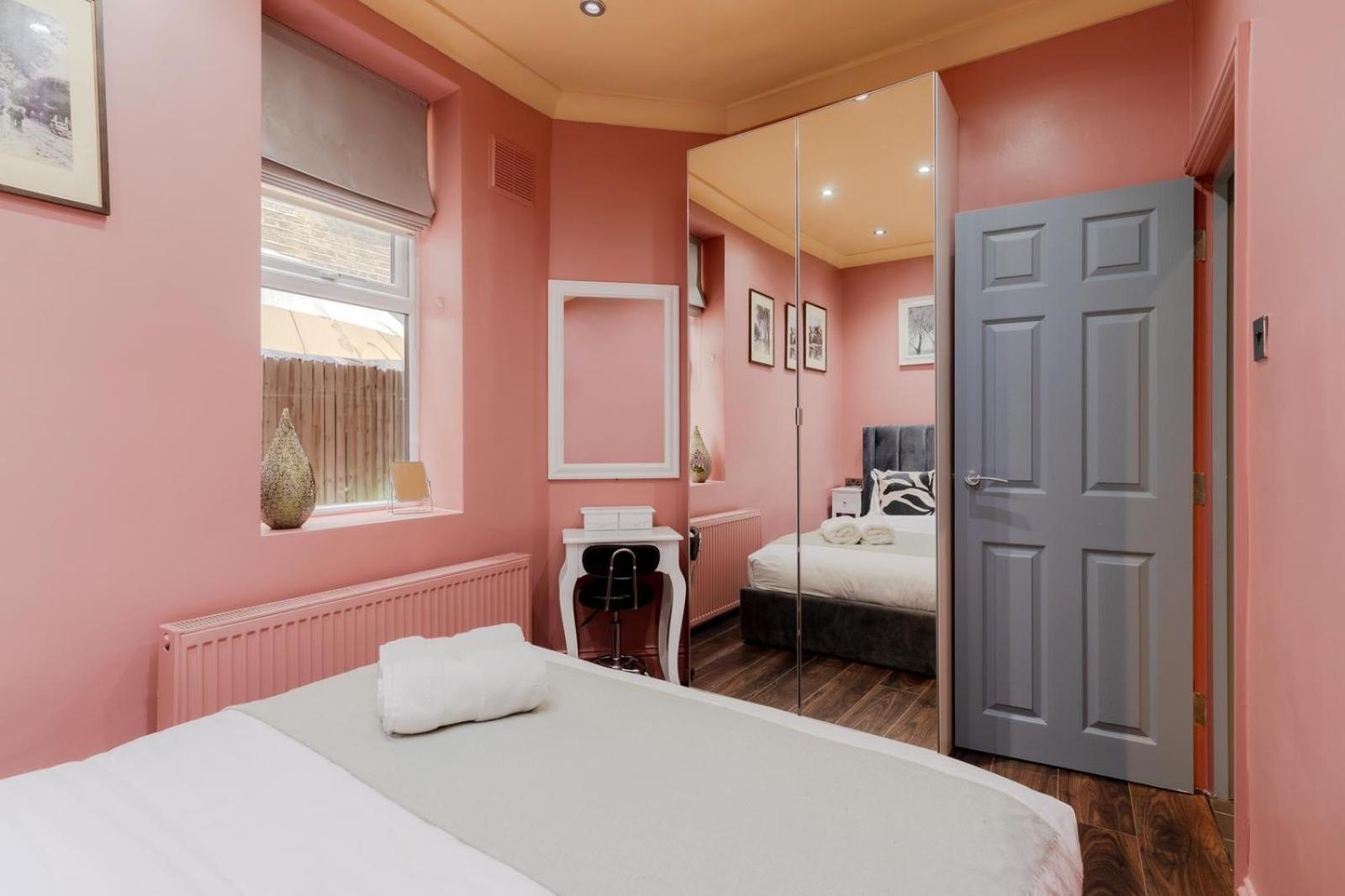 Stylish 2 Bedrooms Flat Sleeps 6 & Garden London Zone 2 Cls Central Exterior photo